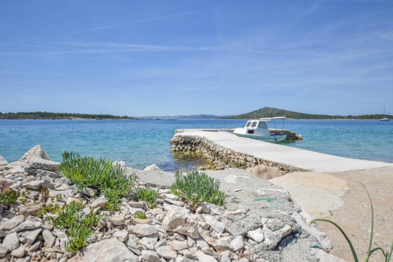 House Oliva Villa Tkon Exterior photo