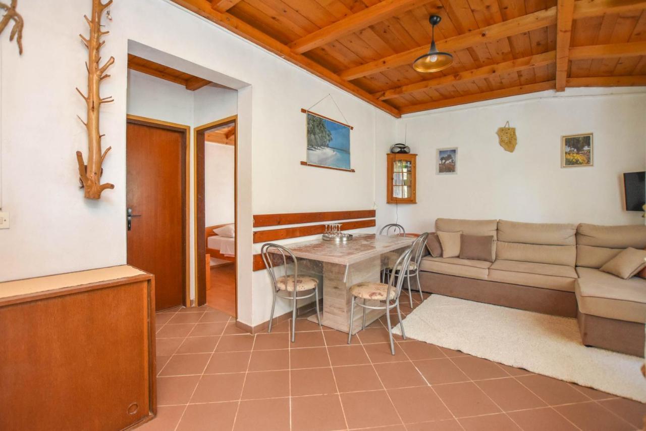 House Oliva Villa Tkon Exterior photo